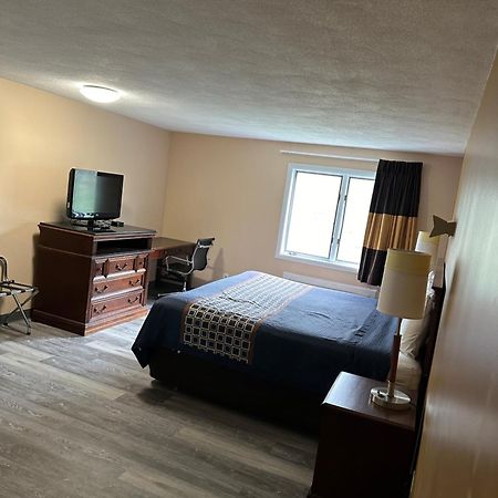 Wickford Motor Inn North Kingstown Exterior photo